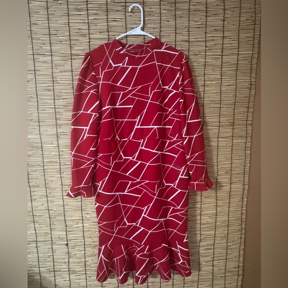 Red Geometric Pattern Dress - Picture 4 of 4